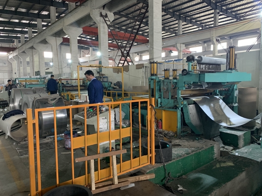 Ketebalan 4mm Galvanized Steel Coil Slitting Equipment Dari Baja Karbon