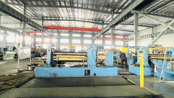 1800mm Steel Coil Slitting Machine Otomatis 15000kg 200KW