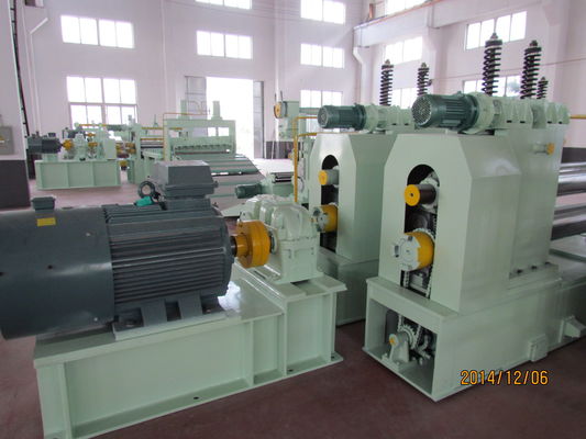 Mesin Penggorok Strip Baja 0,3-3x1600mm 100m / mnt Dapat Disesuaikan
