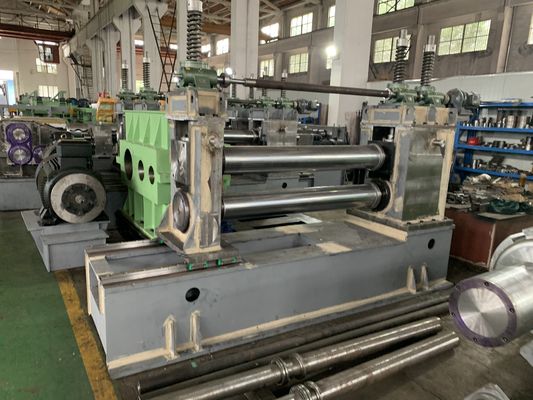 MA-(4-16)×2200mm Sheet Slitting Line digunakan untuk material cold rolling, akurasi pemotongan kecepatan tinggi kurang dari 0,05mm.